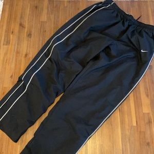 Nike men’s L track pants